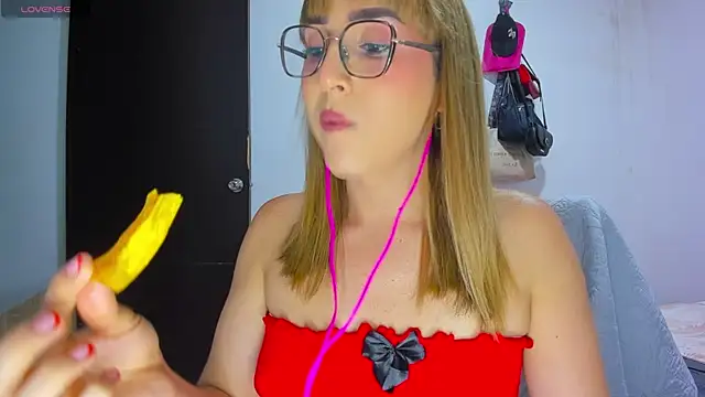 andrea hills online show from May 7, 2:40 am