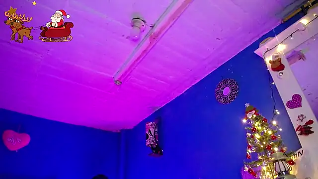 Snapshot of Lunahoney1 chatting on December 10, 7:32 pm Lunahoney1 online show from December 10, 7:32 pm