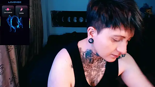 Marieblueeyes online show from October 27, 11:24 pm