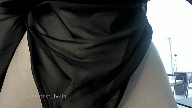 sweetest bella online show from April 24, 9:29 pm