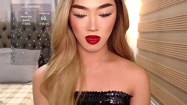 Snapshot of Local_Hoelyx chatting on January 16, 7:31 pm Local Hoelyx online show from January 16, 7:31 pm