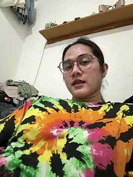 MarieLoveGlamorous online show from May 7, 6:26 pm