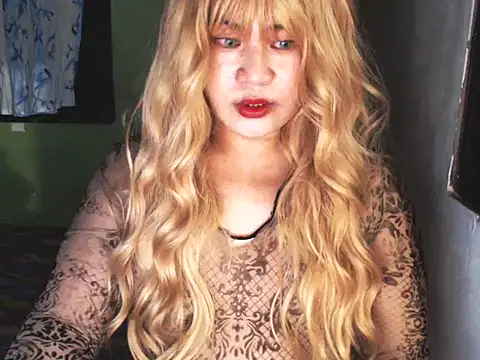 Hugeladycockmarga online show from March 20, 12:50 pm