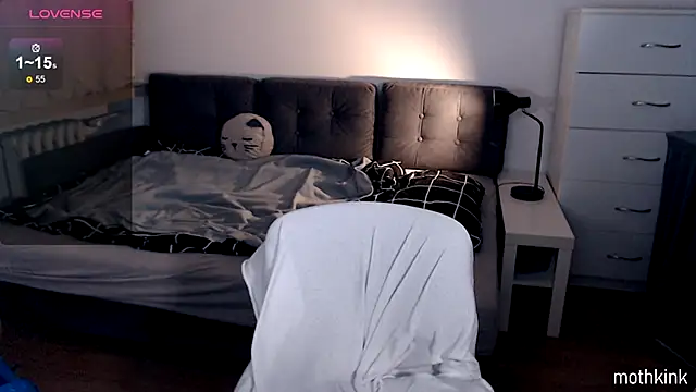 mothkink online show from November 12, 5:45 pm