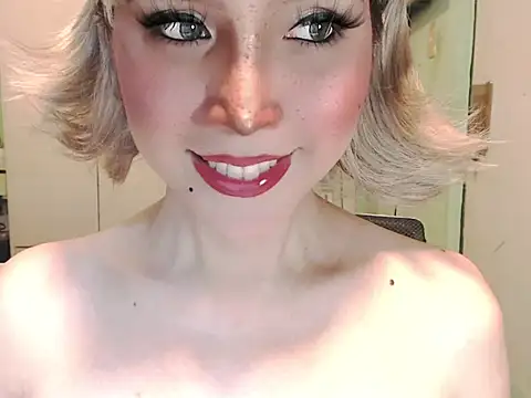 Ezradeliciosa online show from May 6, 3:02 am