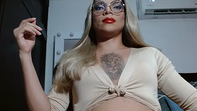 LyaMcconellx online show from March 6, 1:53 am