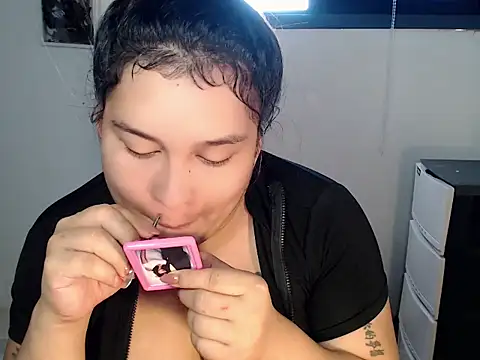 Hardcore Tgirl online show from May 2, 12:15 am