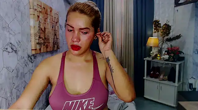 QueenDivineTsx online show from December 7, 6:26 am