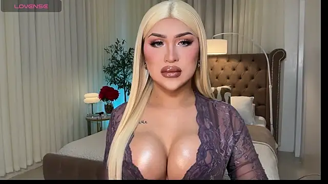 Your Majesty Tyra online show from March 16, 5:33 am