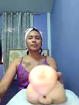 lady kim boner online show from June 19, 7:13 am
