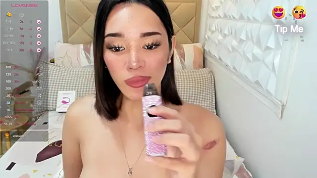 TsHeartXxx online show from May 2, 6:18 am