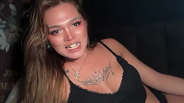 Claire Brooke online show from May 5, 7:31 pm