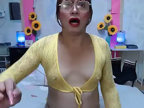 UrAsianPrincessDanie online show from July 5, 7:53 pm