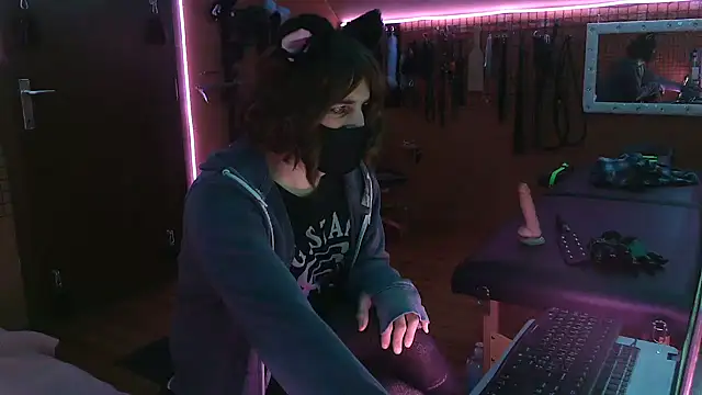 Ginny-the-bdsm-nympho online show from November 27, 6:21 pm