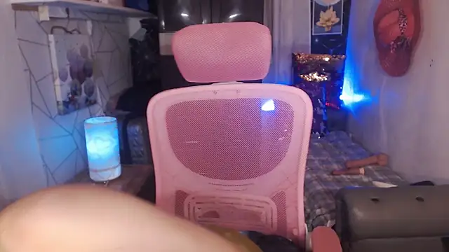 ErikaFox Cock online show from July 28, 12:59 pm