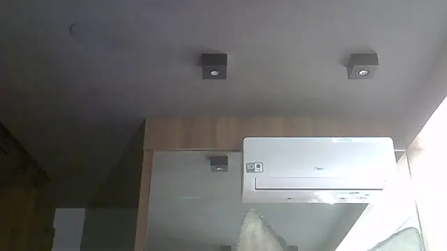 Skinny-Kitten online show from December 1, 1:52 am