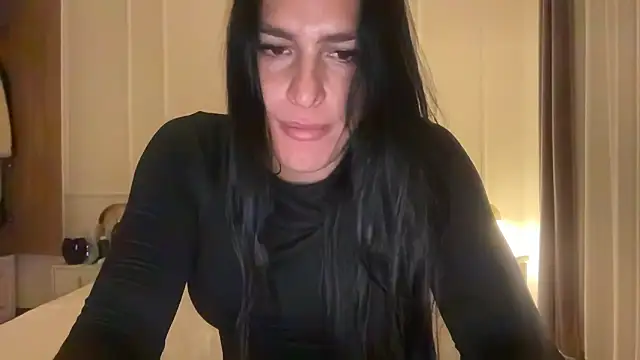 Snapshot of GGmoon81 chatting on October 29, 10:30 pm GGmoon81 online show from October 29, 10:30 pm