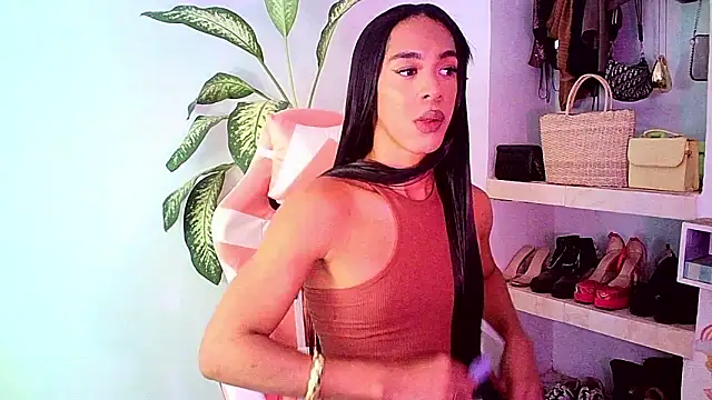 carmen14 online show from May 7, 5:36 am