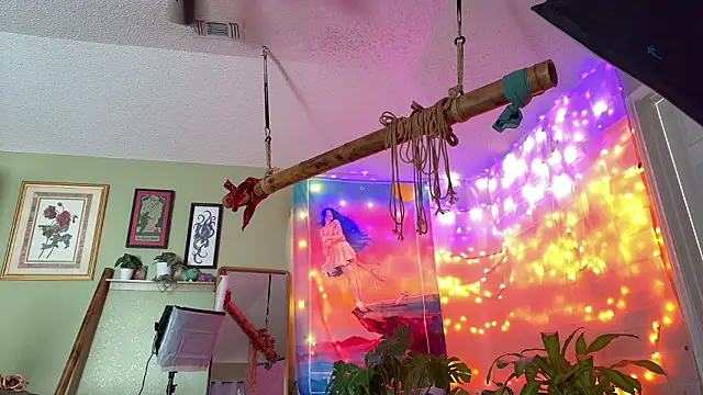 Linzy 19 online show from March 16, 9:18 pm