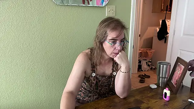 Linzy 19 online show from March 17, 10:22 pm