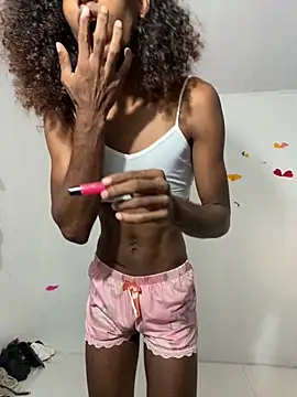 lau sil online show from March 15, 10:02 pm