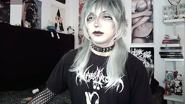 kiiler queen online show from May 6, 3:40 pm
