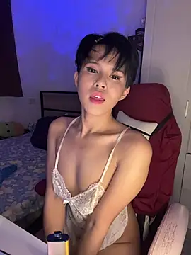 Plaxtique online show from March 31, 3:14 pm